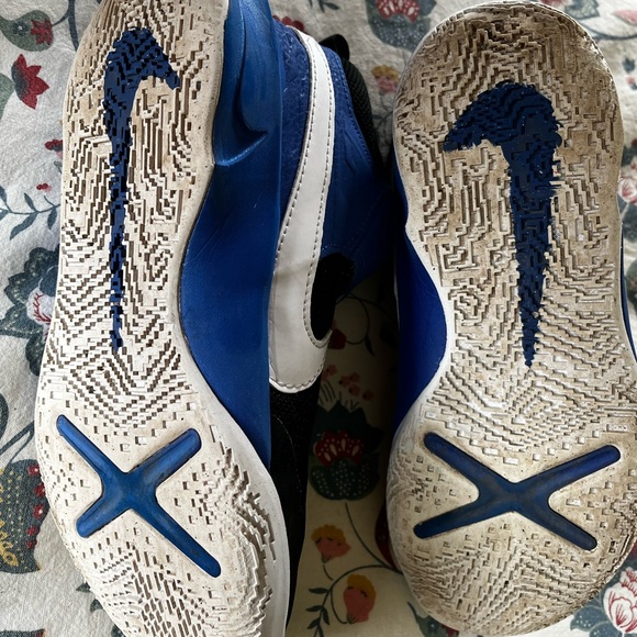 Nike Team Hustle youth sneakers - Picture 7 of 13